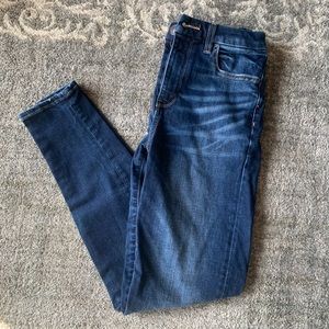 American Eagle High-Waisted Skinny Blue Jeans
